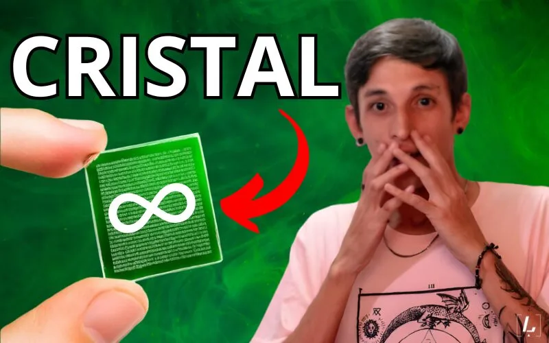 Lee más sobre el artículo Cristal que guarda archivos ilimitadamente: ¿la revolución del almacenamiento eterno?